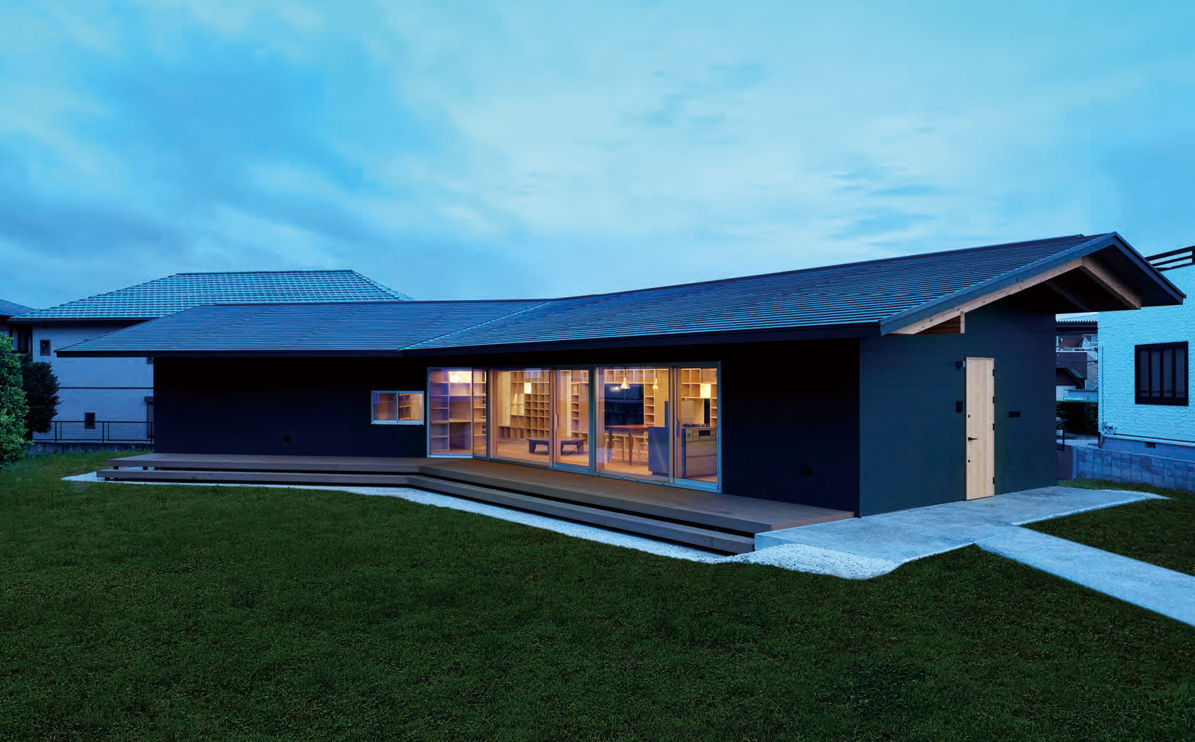 豊橋の本棚の平屋