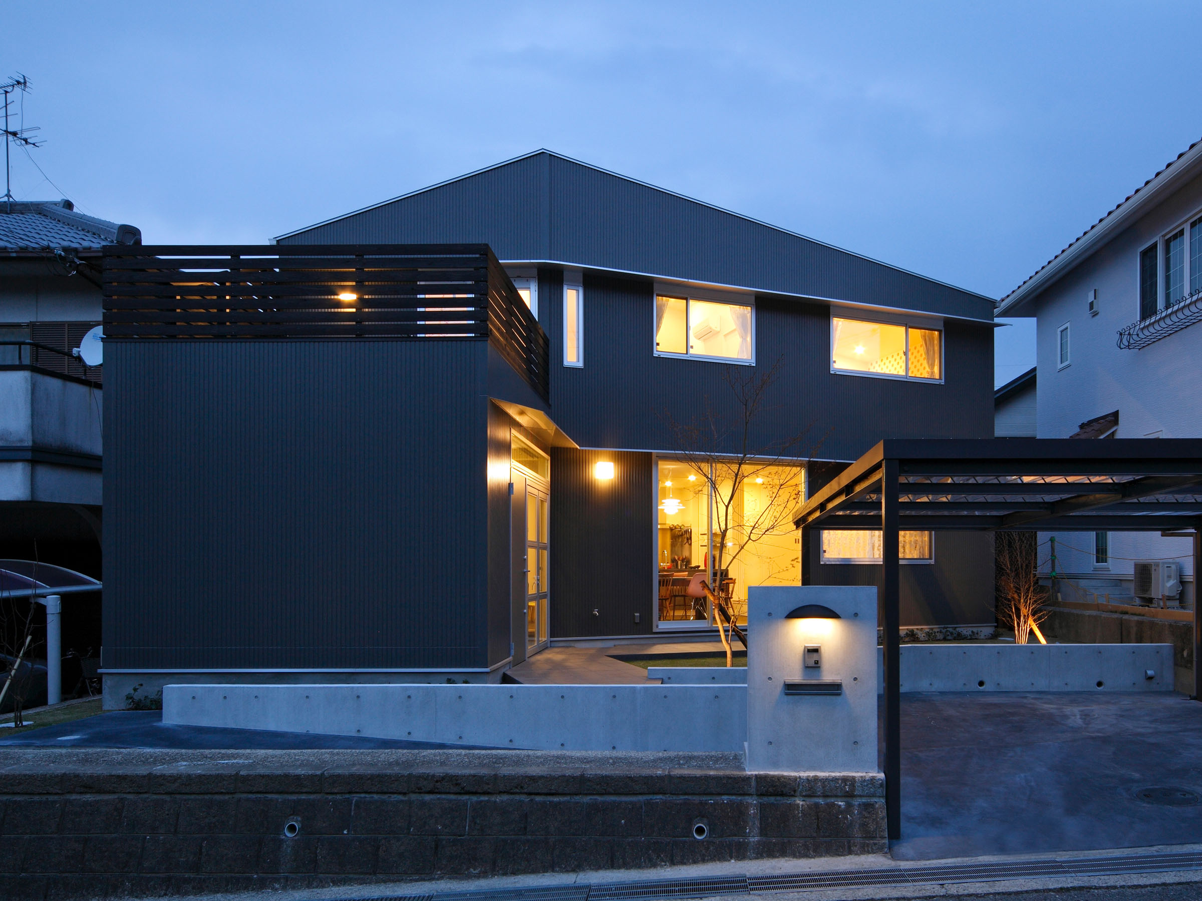 あちこちでお茶できる家 – 土間の記憶 –