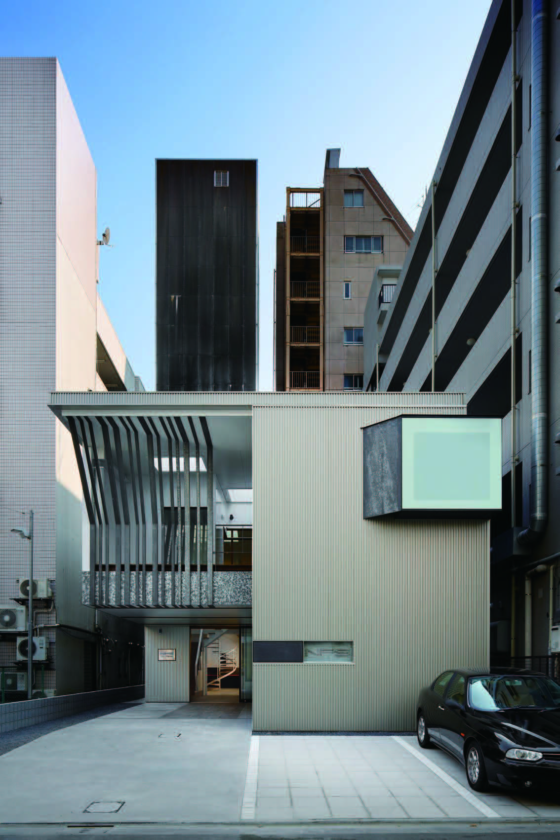 エヌ ピイ エス 本社屋