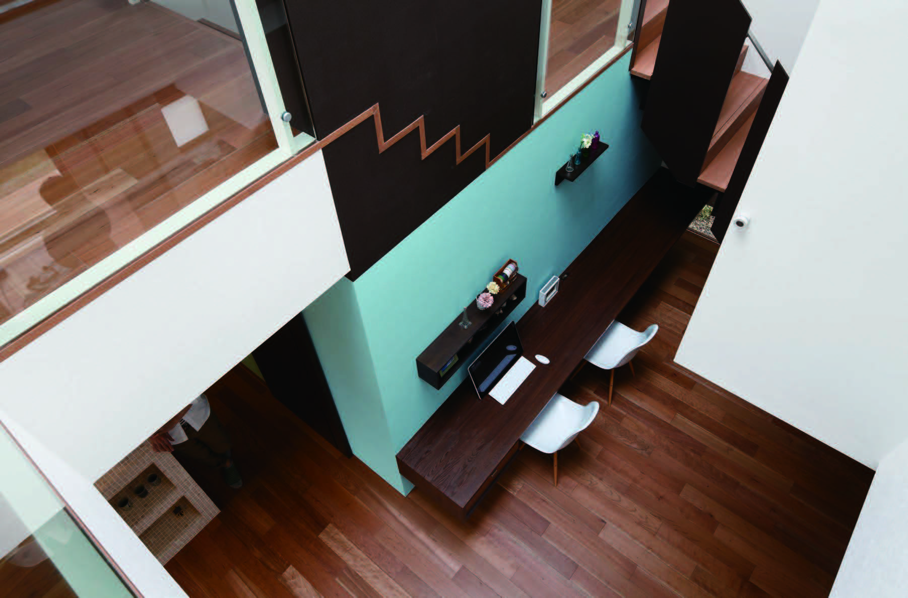 みずみずしいブルーが印象的
シアターハウス