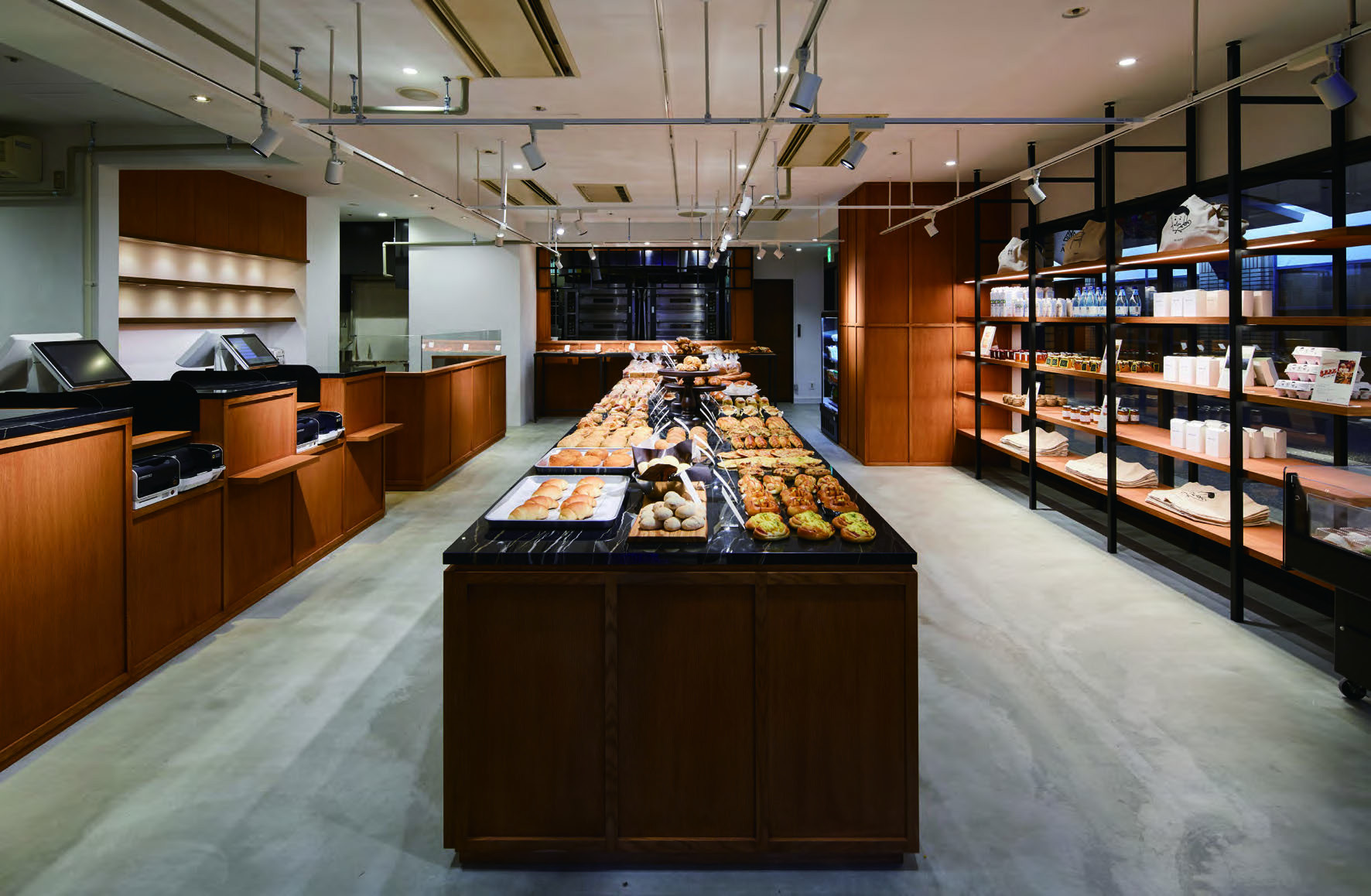 ALOFTパセーラ店