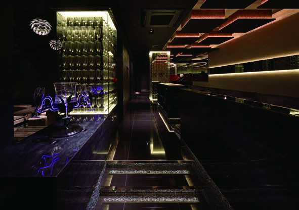 MADONNA CLUB (マドンナクラブ)